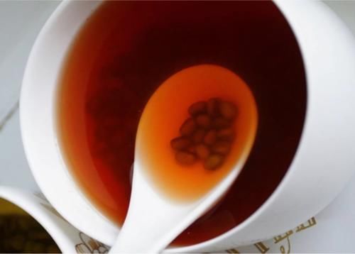  翠绿|绿豆汤一煮就变红？原来“错”在这！牢记这几点，汤色翠绿口感棒