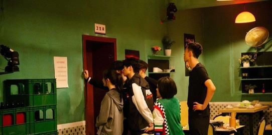  拍出|邓伦断水三天，只为拍出最完美的肌肉线条，敬业演员被质疑吐槽？