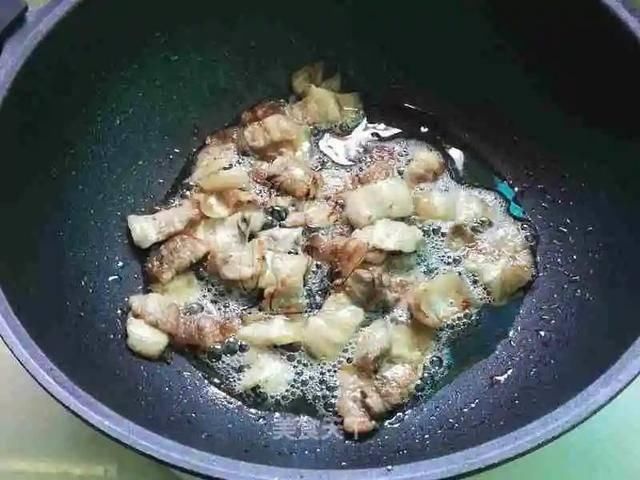 咸香|萝卜干蒜苔炒五花肉:咸香入味,又香又下饭