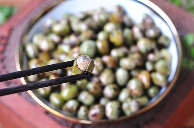 农村|70、80后农村娃最爱的零食,简单一炒比薯片还香!秋天抓紧吃!