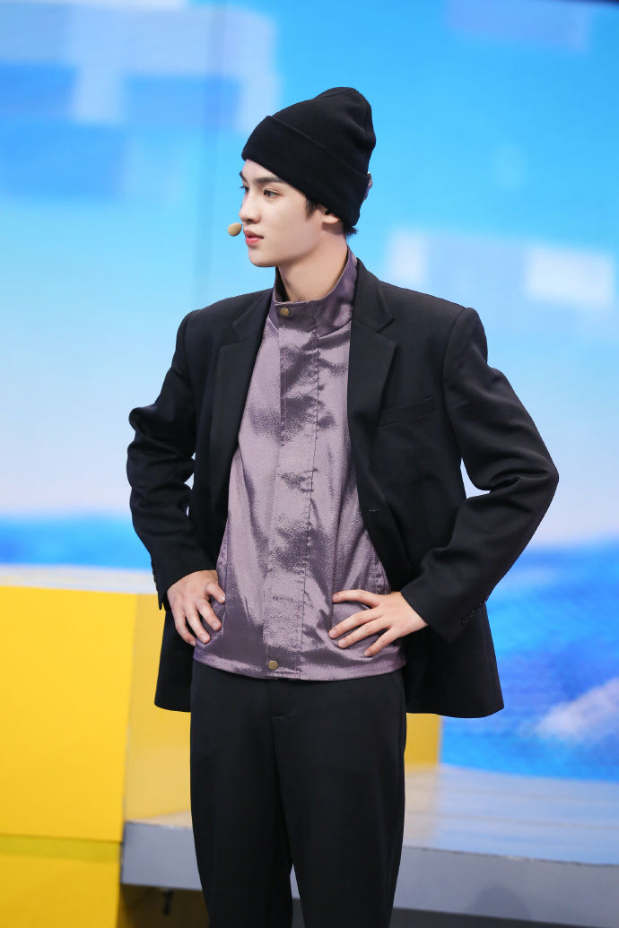  新闻|「Justin」「新闻」200829 Justin《快本》剧照来咯 今晚跟着昊哥high起来