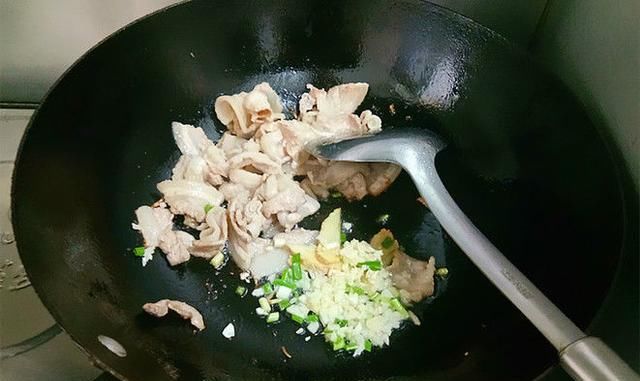  1茶匙|夏天，这面食我家隔三差五就吃，饭菜一锅出，喷香又入味