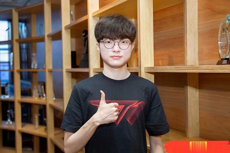  更多的关|专访Faker：明年也会以世界赛冠军为目标而努力