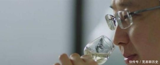 包含|酒知识︱白酒为什么有香味?你知道一瓶白酒包含了多少种香味吗?