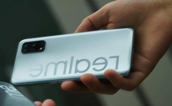  不止|realme 真我 V5：不止「奥利给」