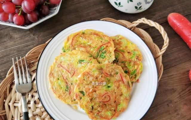  卷心菜|卷心菜做早餐，比想象的更好吃，高钙低脂又营养，怎么吃都不胖