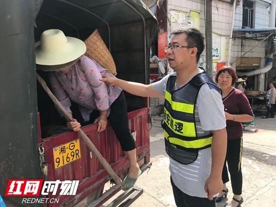 水口镇|桑植县凉水口镇多措并举整治交通问题顽瘴固疾