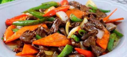 干锅|美食优选:大蒜烧肥肠,红烧牛肉,干锅牛蛙,辣炒鸡心的做法