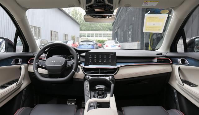  能成|领克06迈着小碎步，带着终身“四免”向大家走来，能成爆款？