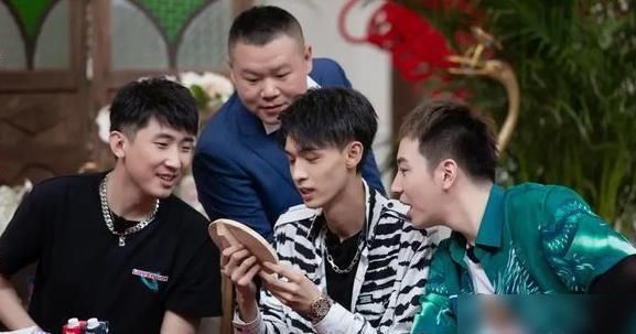  烧饼|德云斗笑社第二期：烧饼公开回忆当年退社，却有人说在蹭曹金热度