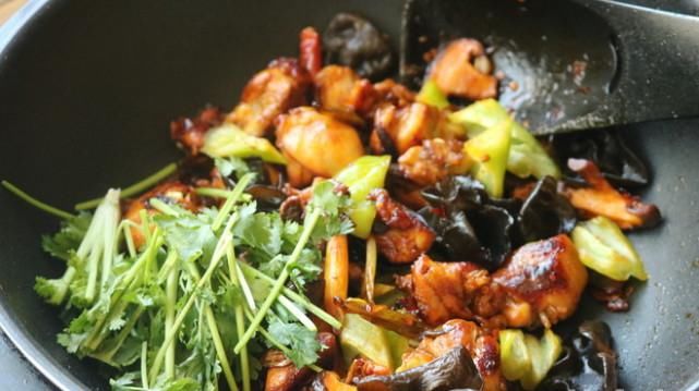 鸡块|继老干妈后,又有一种中国美食在国外爆火,网友:根本停不下来!