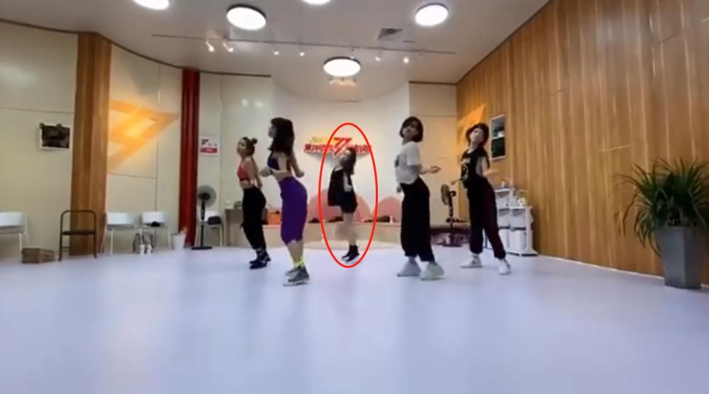  大碗宽面|一夜之间口碑崩塌！万人迷万茜是怎样变成了万人烦？