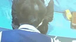 救起|出门在外要小心,女孩遭熟人下药,还好被店员救起