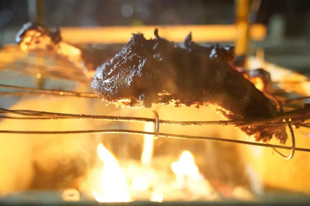 羡慕|解放军野外驻训伙食怎么样?小龙虾、烤全羊随便造!能羡慕死印军