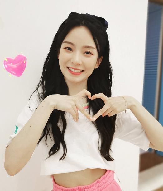  王艺凡|硬糖少女喜爱值投票：赵粤83陈卓璇71.2，看到王艺凡：这也太惨了