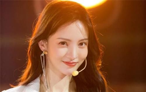  助阵|尹正助阵金晨，被赞唱跳全能，他的毕业院校出乎意料