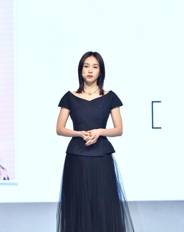  成功|今夏流行气球裙，遮肉减龄又时尚，成功穿出细腰和长腿！