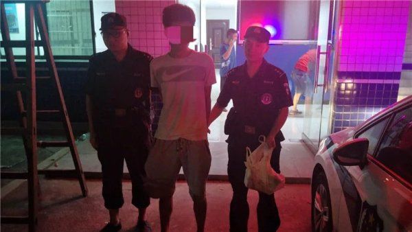 盗窃|身上3000多张1块钱钞票哪来的？男子盗窃得手后被群众抓个正着