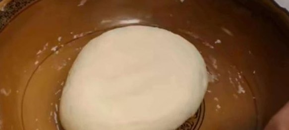  发酵|面粉新吃法，不用发酵，开水一烫，无任何添加剂，个个空心