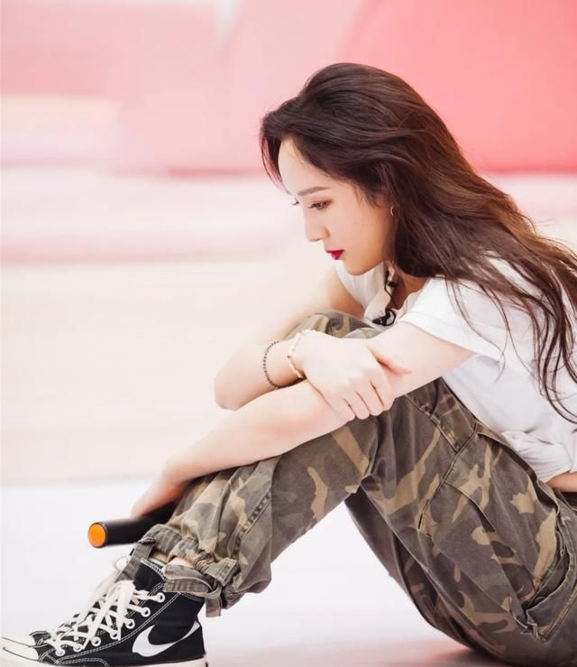  乘风破浪|《乘风破浪的姐姐》孟佳淘汰，是一场阴谋，也是一场秀！