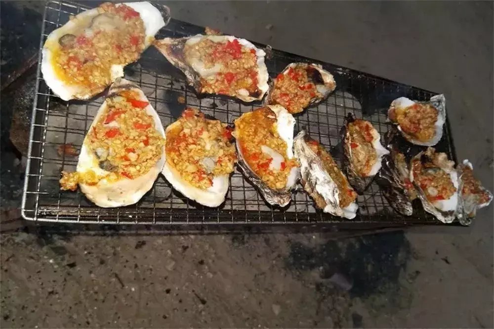 羡慕|解放军野外驻训伙食怎么样?小龙虾、烤全羊随便造!能羡慕死印军