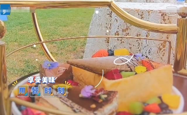  明星|蔡徐坤《跑男》买单，李晨脱口而出的话，暴露明星的真实消费水平