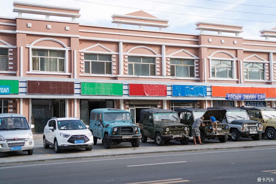 风雨雷电|贝子庙+中蒙边境+草原露营 乌珠穆沁 风雨雷电绿浪秘境行路书