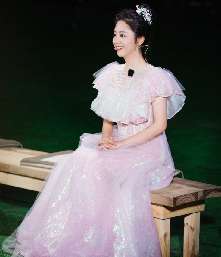  出席|《奇妙小森林》收官，嘉宾盛装出席，我却被谭松韵郑爽给美到了