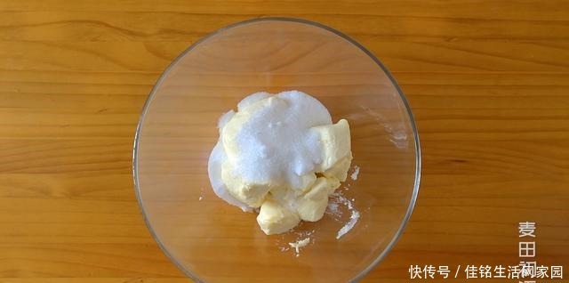 简单|超简单的巴斯克芝士蛋糕,芝士香味浓郁,口感非常细腻