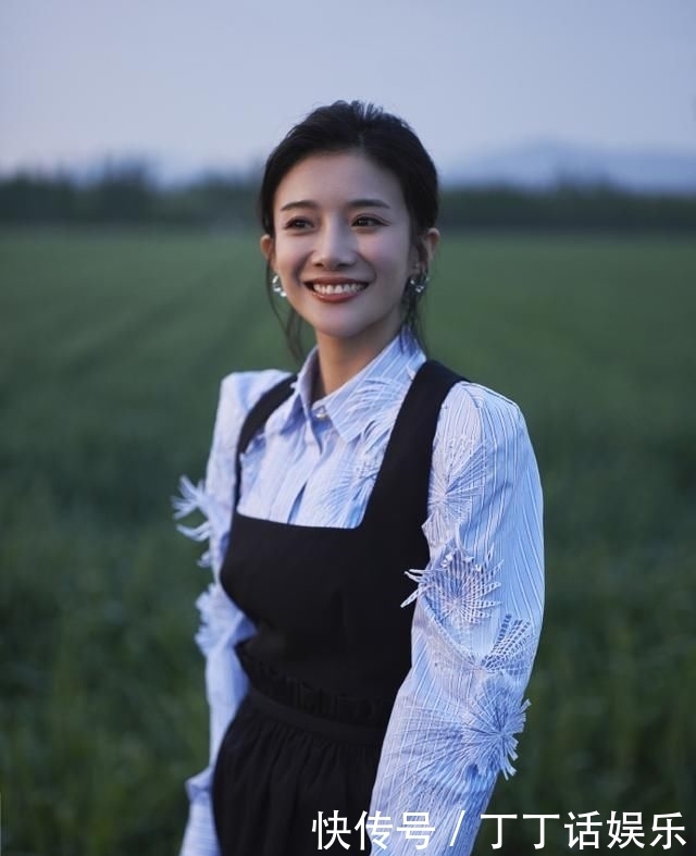  蔡紫|主持人大赛蔡紫夺冠后，没被央视签约 也没登上春晚，如今怎样了