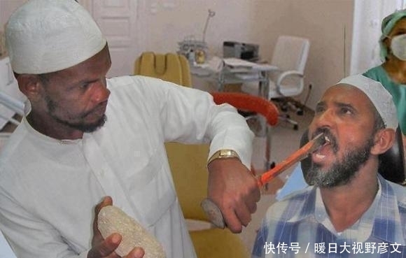 GIF|爆笑GIF: 大哥, 你们公司还缺程序员吗? 不知道俺现在去学, 还来得急不?