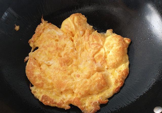 分钟|大热天适合煮这汤,5分钟做好,菜鲜汤白不输骨汤,每人喝两碗