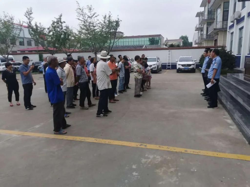  大会|新兴派出所举办退赃大会,为33名群众追回22200元