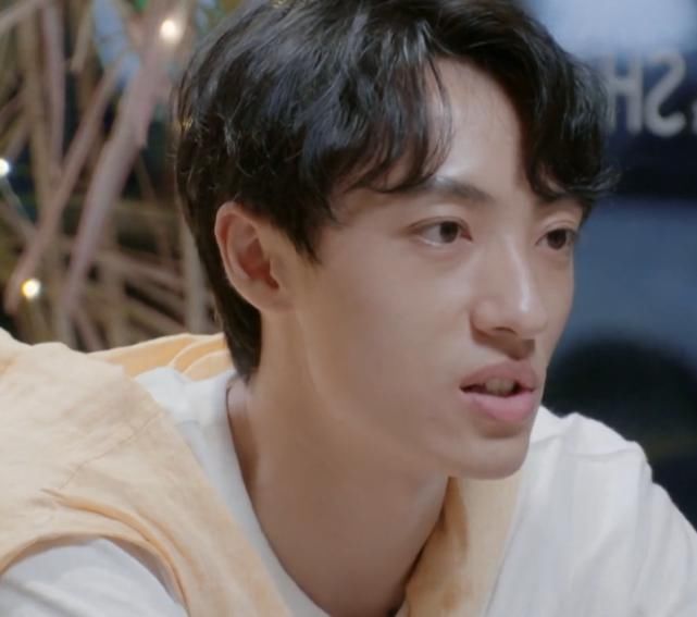  郑琴心|心动的信号：首次约会女3进入恋爱，女2满意男生安排，女1浪漫