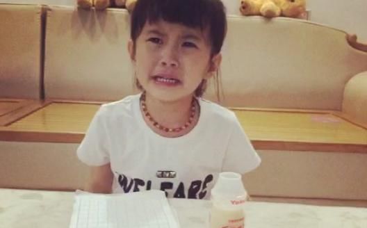 贪玩|1小时连3字都写不好的孩子，不只是贪玩心重，多半是教育的问题