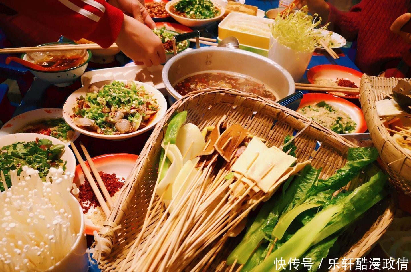 火锅|光听着就猛吞口水的街边小吃，都在这里了
