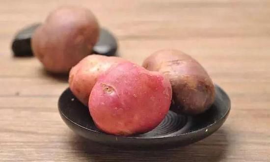 营养价值|这种像地瓜的杂粮,富含花青素,只卖2元一斤,常吃有营养