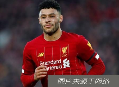  卡拉格|卡拉格：张伯伦不适合拉边，中场中路最适合他