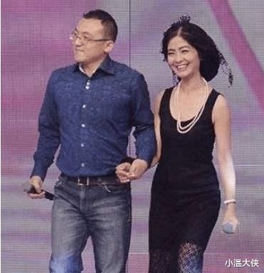  小伙|《非诚勿扰》51岁阿姨被34岁小伙抱走，5年过去，现状让人唏嘘