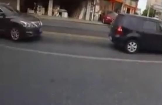  威胁|嚣张男子酒驾拒检，甚至拿出10厘米尖刀威胁民警，事后：我很后悔