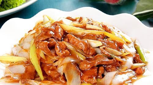  步骤|葱爆肉片，肉片不要直接下锅爆炒。多一道步骤，口味马上不一样