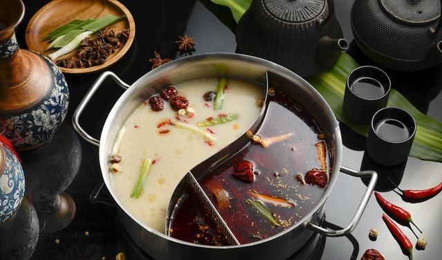  汤锅|吃火锅时，聪明人从不点清汤锅，老板：这一定是行家