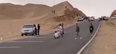  撞着|网红公路两年8起事故！差点被撞了还在笑