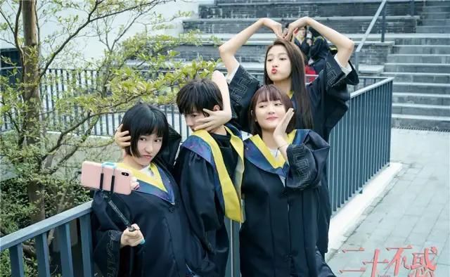  构建|从“二十”到“三十”，女性群像剧的宇宙是如何构建的？