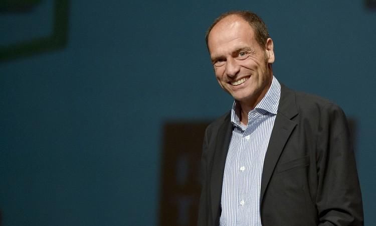 米兰|名宿:米兰其实并不是特别需要引进中后卫 新老搭配是正确的路子