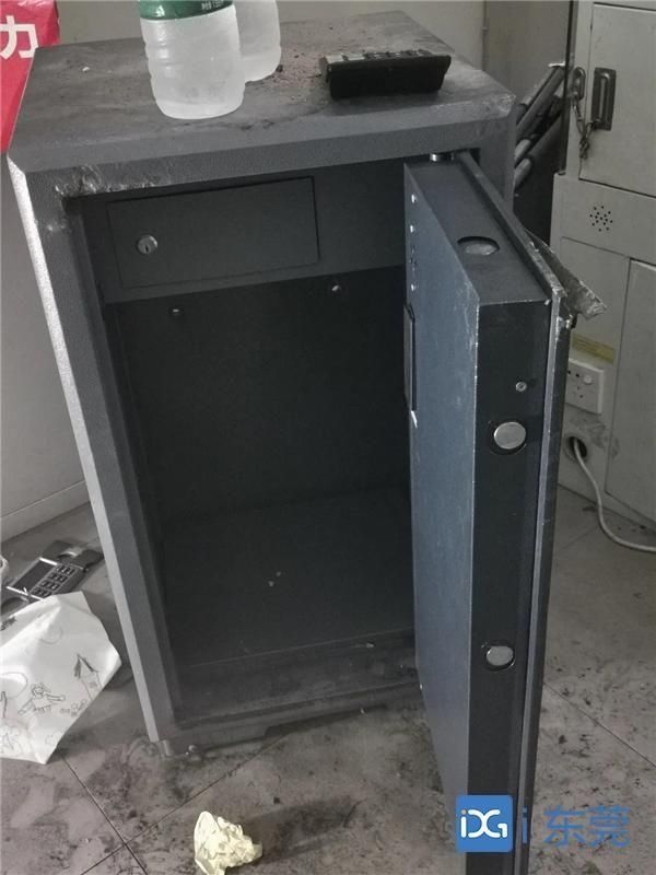  受不了|“呼吸困难，受不了！”7岁女孩玩“躲猫猫”带钥匙被锁保险柜