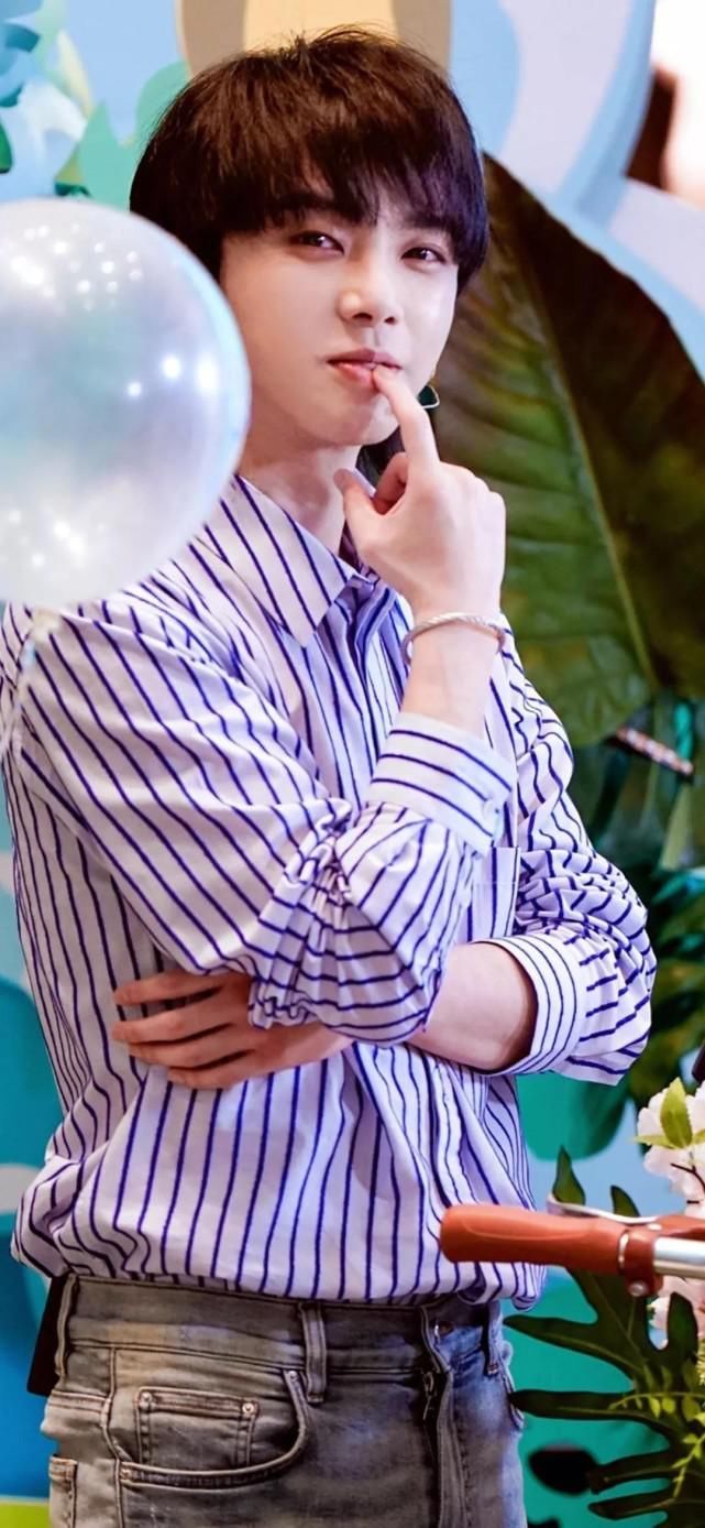 火星人|为保持嗓子干净三天不吃饭,华晨宇不立吃货人设,花花火星人实锤