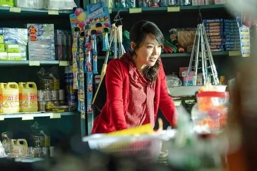 近乎|“风情”闫妮：千娇百媚的彪悍，近乎孩子的简单