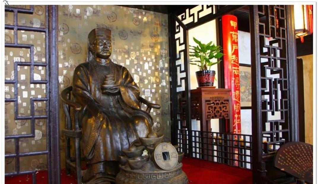 朱元璋|朱元璋想除掉沈万三，问桌上猪蹄叫啥，沈万三怎么回答才保住小命