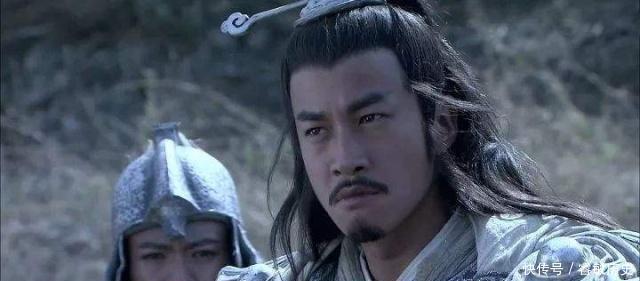 将军|为什么章邯当将军的时候横扫六国，当雍王的时候连刘邦都打不过